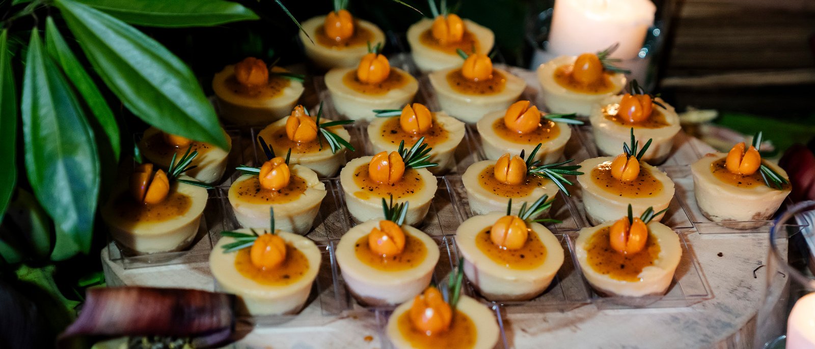 Guía de catering para bodas en la playa: sabores caribeños que enamoran